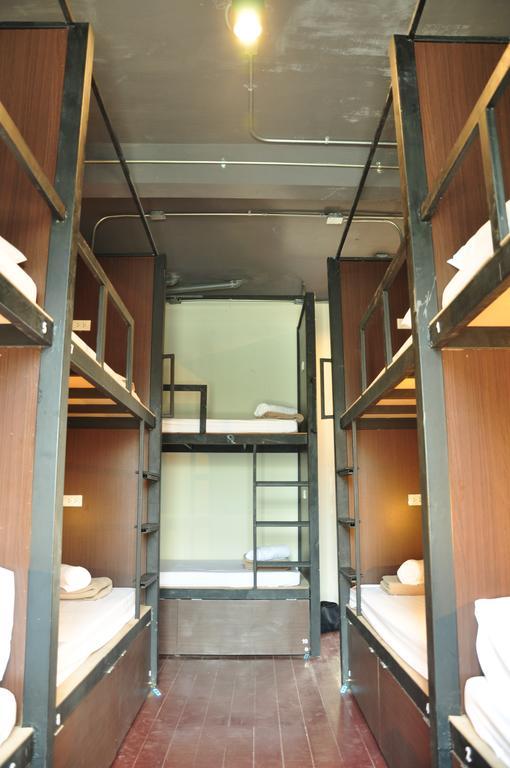 Sabye Club Hostel バンコク都 エクステリア 写真
